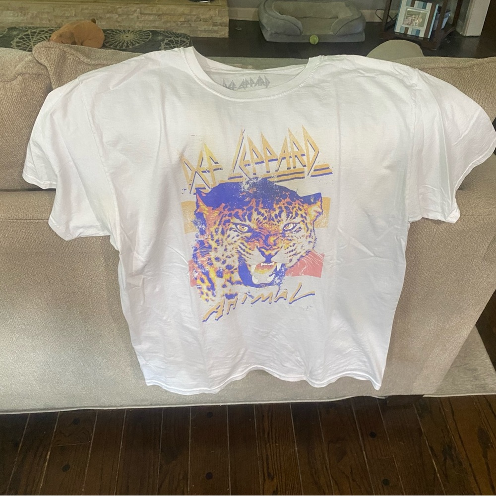 Def leopard graphic tee